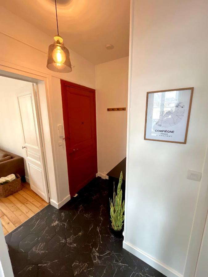 Appartement Entier En Plein Coeur Du Centre Ville Compiegne Exterior photo